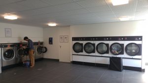 MULTIposs, wasmachine betaal systeem, contactloos betalen, online reserveren, QR